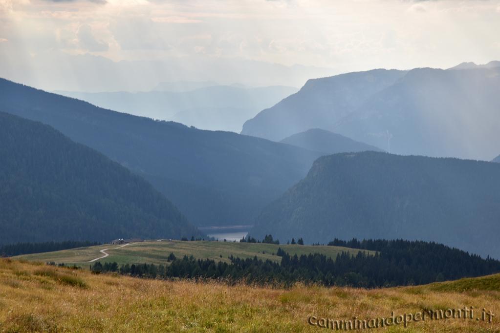 78 Zoom sul Lago di Paneveggio.JPG